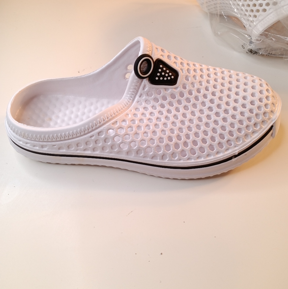white plastic sandals multiple sizes